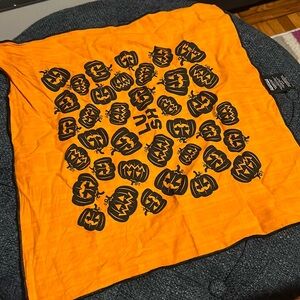 EUC CONDITION LUSH KNOT WRAP: PUMPKIN